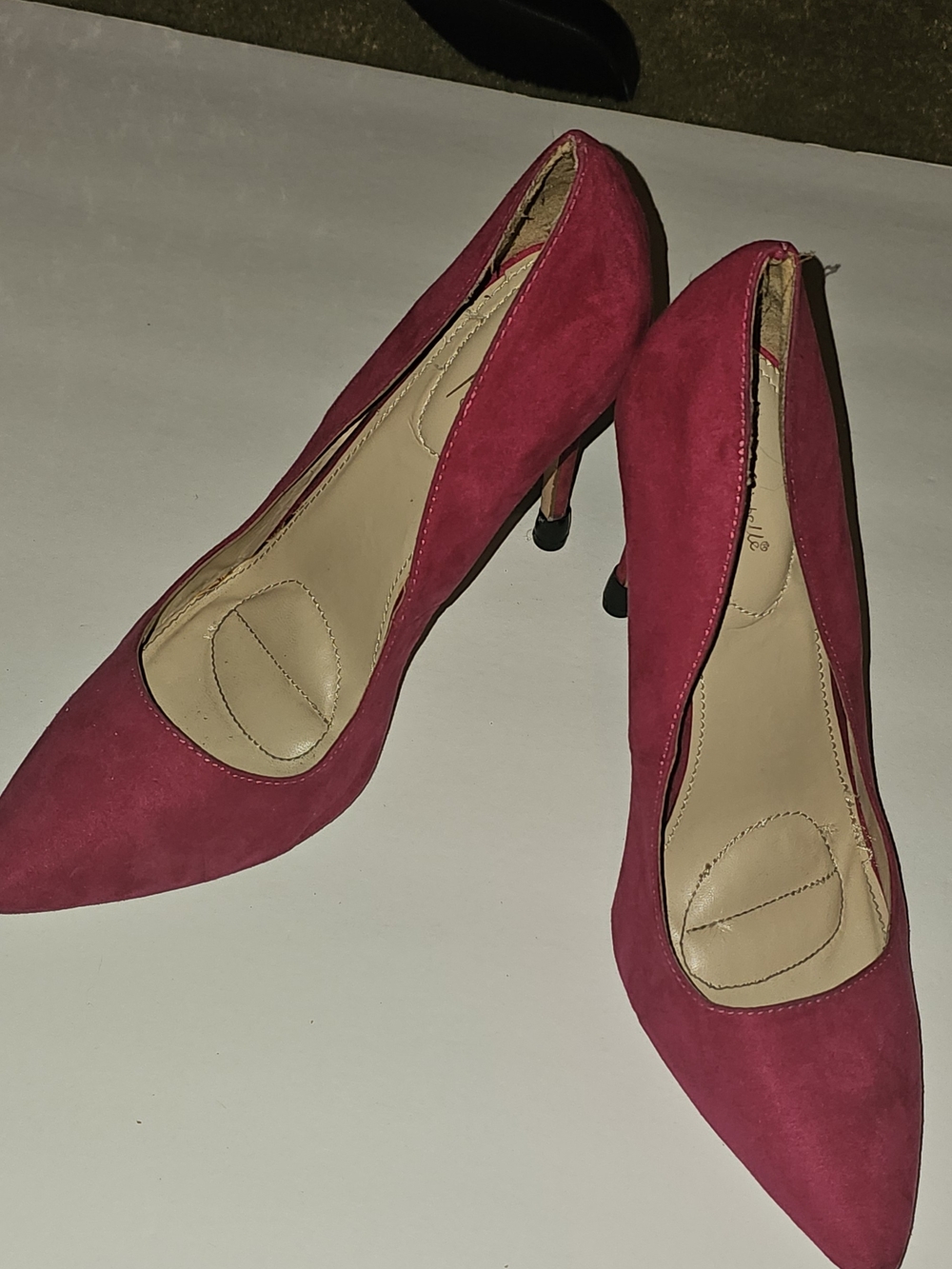 Women's Pink Suede Pointed-Toe Pumps Size 10